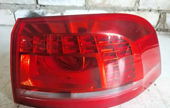 Volkswagen PASSAT B7 Rear/tail lights 3AF945208B
