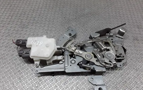 Mazda 5 Sliding door lock 