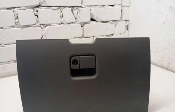 Ford Ranger Glove box UR7964161