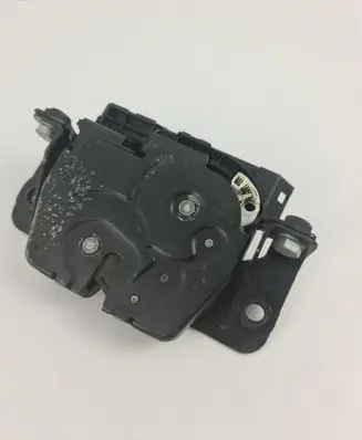 Loading door lock