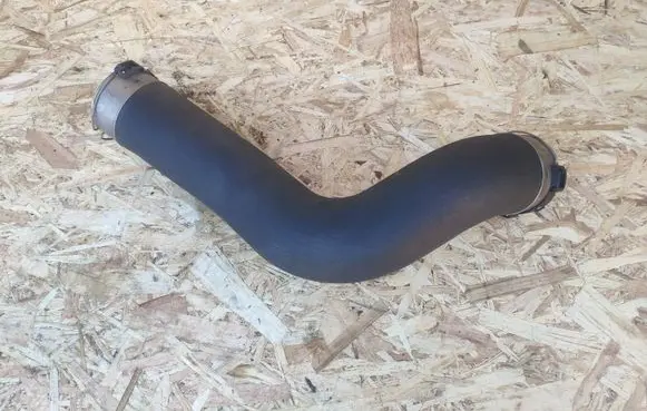 BMW 5 F10 F11 Intercooler hose/pipe 7810615