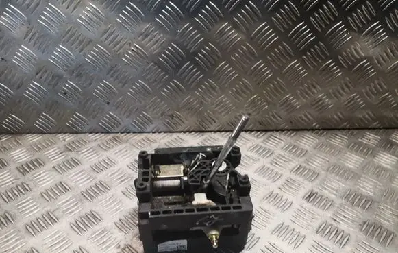 Jaguar XJ X350 Gear selector 2W937K004AM