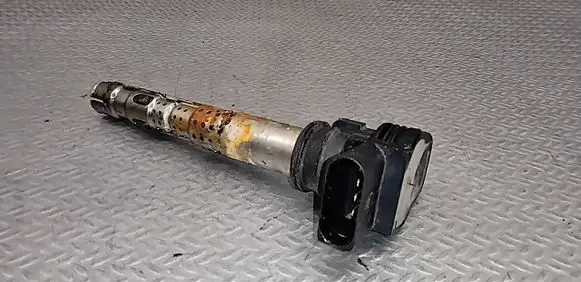 Volkswagen PASSAT B6 High voltage ignition coil 06F905115F