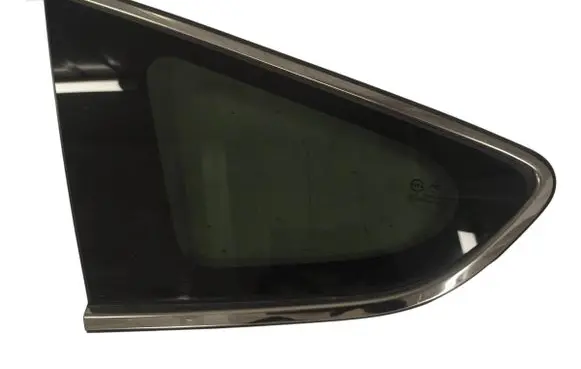 Hyundai Santa Fe Rear side window 878102W000
