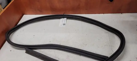 Volvo V50 Loading door rubber seal (on body) 