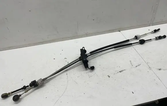 Opel Insignia B Gear shift cable linkage 55504471