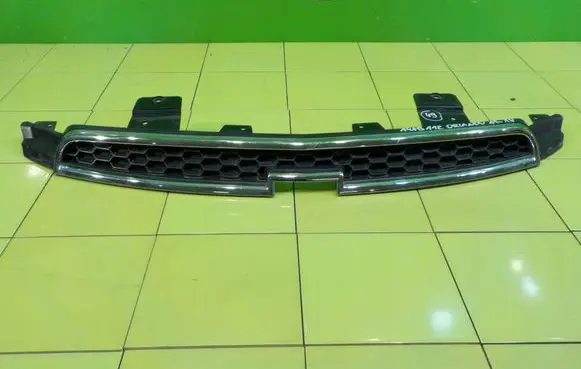 Chevrolet Orlando Front bumper upper radiator grill 95471003