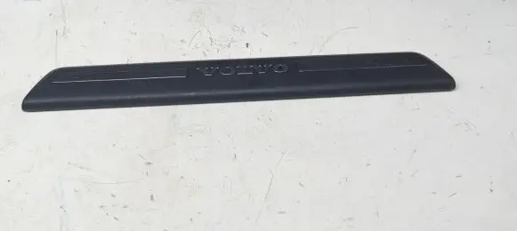 Volvo V40 Front sill trim cover 31265842