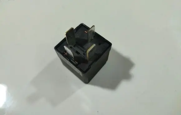 Opel Astra H Other relay 13171881