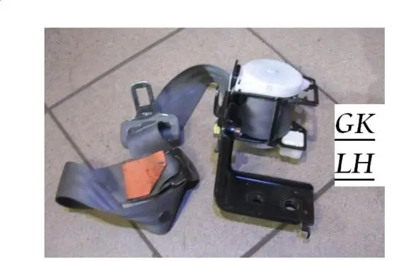 Mazda 323 F Rear seatbelt 0427189