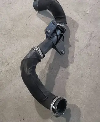 Audi Q5 SQ5 Intercooler hose/pipe 8K0145673E 8K0145737P