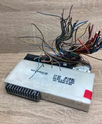 BMW 5 E39 Comfort/convenience module 8378632 60837710 WITHPLUG