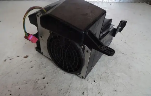 Audi A3 S3 8L Subwoofer speaker 8L0035381G