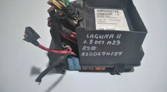 Renault Laguna II Fuse box set 8200674197