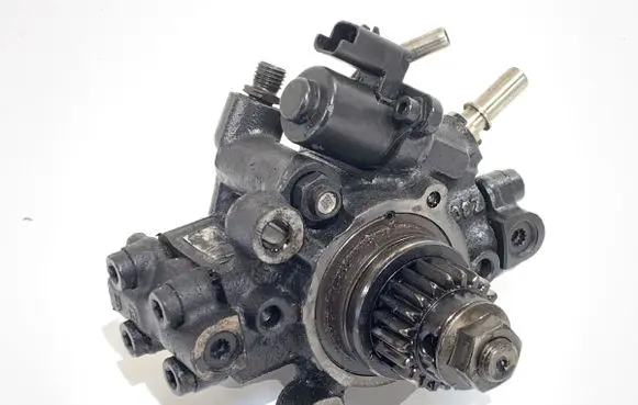 Renault Master III Fuel injection high pressure pump 167008683R