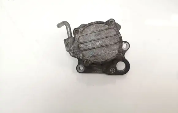 Toyota Auris 150 Vacuum pump ST553M1
