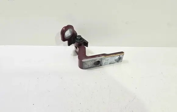 Volvo V40 Front door lower hinge 31352690