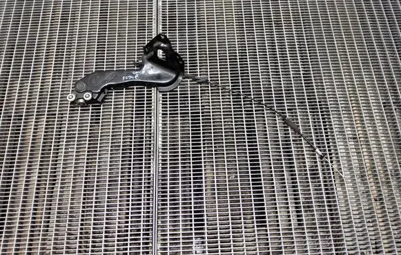 Honda Odyssey Sliding door lower roller guide/hinge 