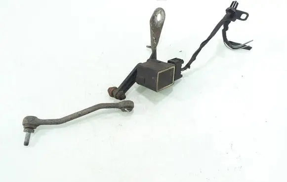 Headlight/headlamp level sensor
