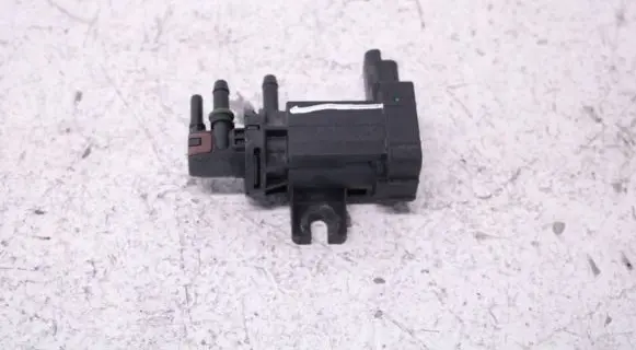 Peugeot 308 Turbo solenoid valve 9807396180 323152359 12080595