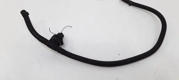 Volkswagen PASSAT B5.5 Fuel line/pipe/hose 
