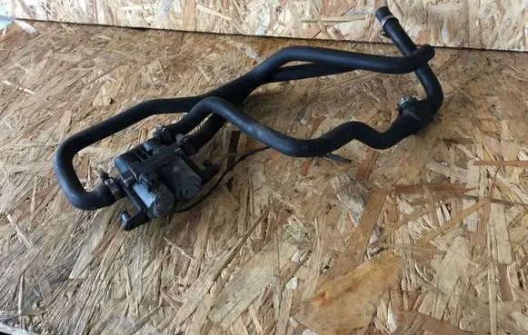 BMW 7 E65 E66 Coolant heater control valve 8374995 1147412237