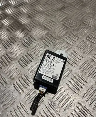 Toyota RAV 4 (XA30) Keyless (KESSY) go control unit/module 8974042050