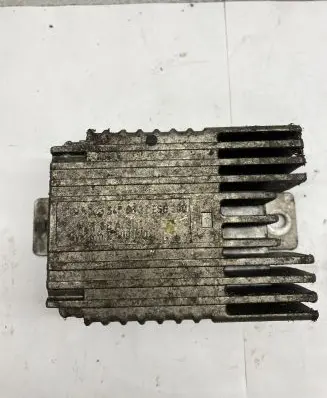 Mercedes-Benz A W168 Coolant fan relay A0235456632
