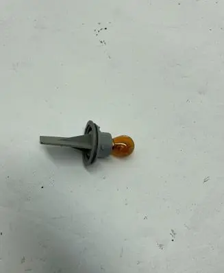 Headlight/headlamp dust cover