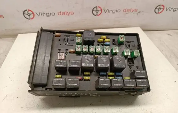 Chrysler Voyager Fuse box set 04727458ac