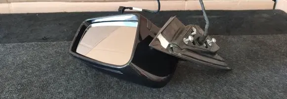 Front door electric wing mirror