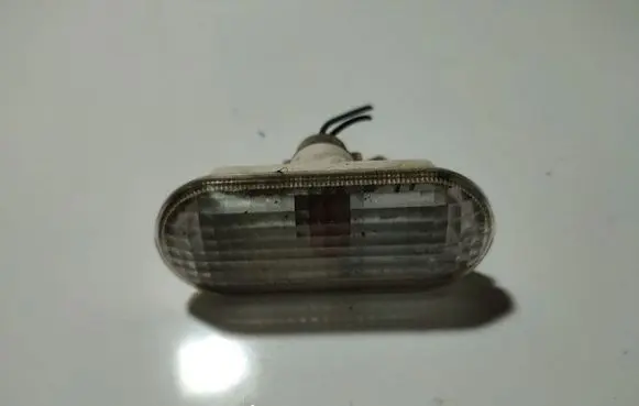 Ford C-MAX I Front fender indicator light 4M5A13K309AA