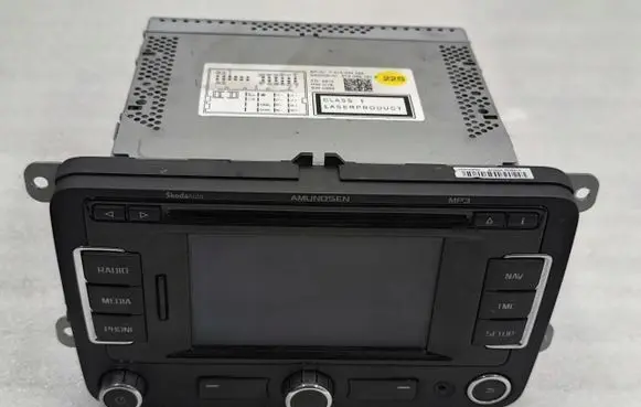 Skoda Octavia Mk2 (1Z) Navigation unit CD/DVD player 3T0035191A