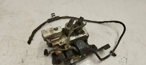 Mercedes-Benz GLE AMG (W166 - C292) Active stabilizer control/valve assembly A1663201158