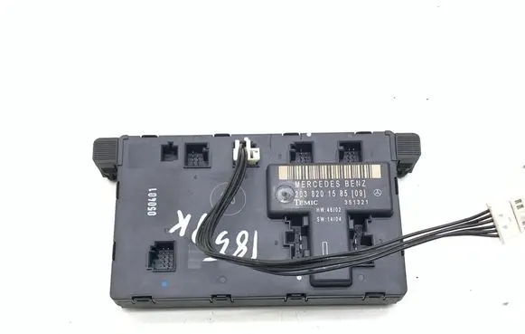 Mercedes-Benz C W203 Door control unit/module 2038201585