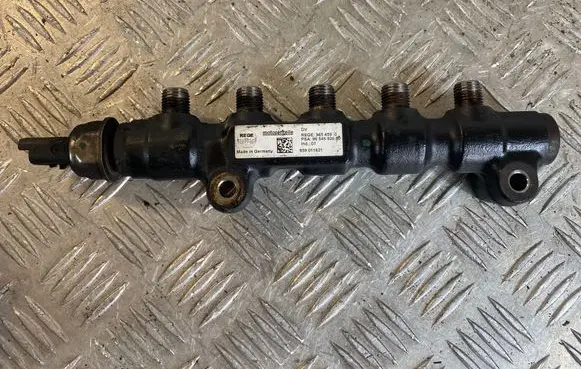 Peugeot 5008 Fuel main line pipe 9654592680 9654590 939011621
