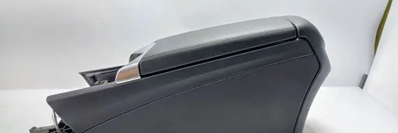 Mercedes-Benz C W205 Center console A2056802305MERC A2056802305