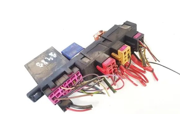 Skoda Superb B5 (3U) Fuse box set 8l0941822a