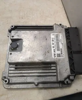 Volkswagen Golf V Engine control unit/module 04L907309B 0281018510