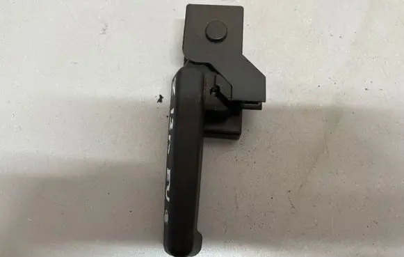 Opel Zafira C Engine bonnet (hood) release handle