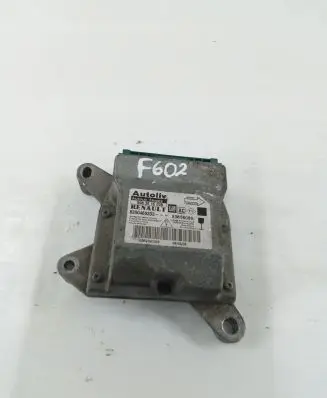 Opel Vivaro Airbag control unit/module 8200469203