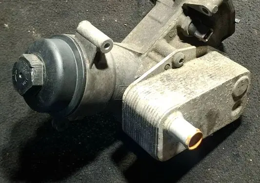 Rover 75 Oil filter mounting bracket 03041577401