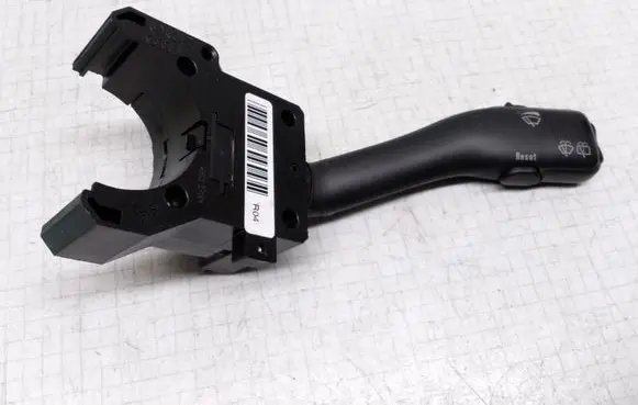 Volkswagen Golf IV Wiper control stalk 4B0953503H CZK0301202032
