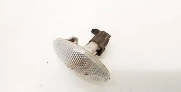 Suzuki Grand Vitara II Front fender indicator light