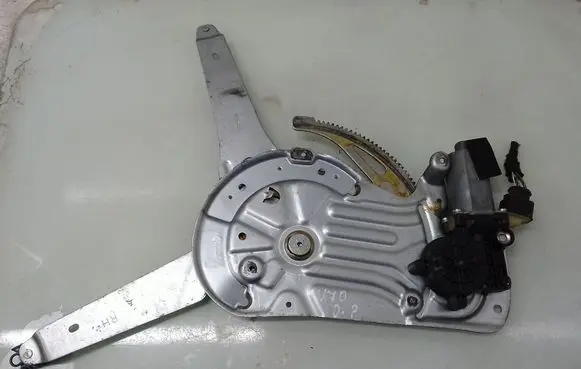 Volvo V70 Front door window regulator with motor 106469
