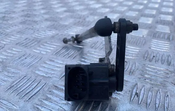 BMW 5 E60 E61 Headlight/headlamp level sensor 1093697