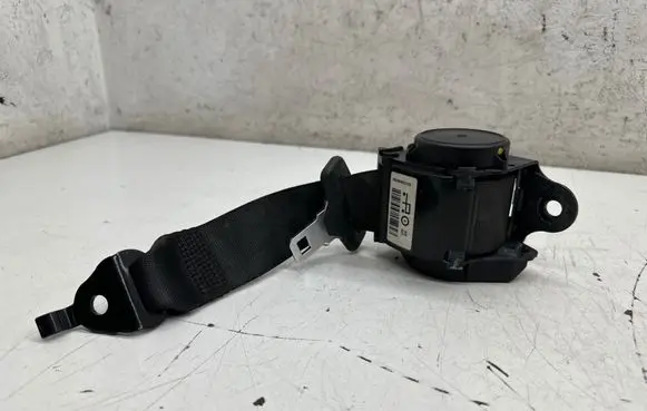 BMW 3 F30 F35 F31 Middle seatbelt (rear) S5725939304