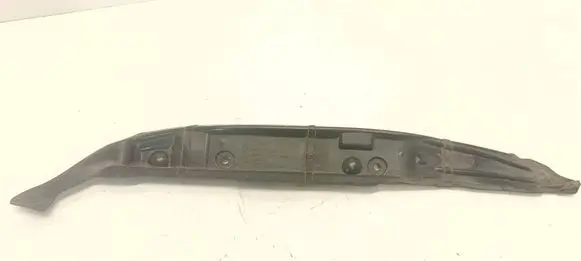 Audi Q3 8U Fender end trim 8U0821111A
