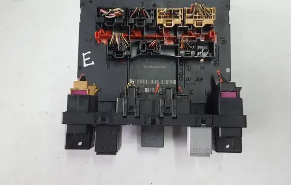 Volkswagen Tiguan Comfort/convenience module 3C8937049EXAUTOP 3C8937049E