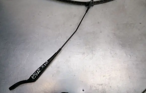 Peugeot 207 Front wiper blade arm